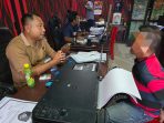 Pemeriksaan terduga pelaku oleh Sat Reskrim Polres Tomohon dipimpin Kasat Iptu Stefi Sumolang SH MH (kiri).